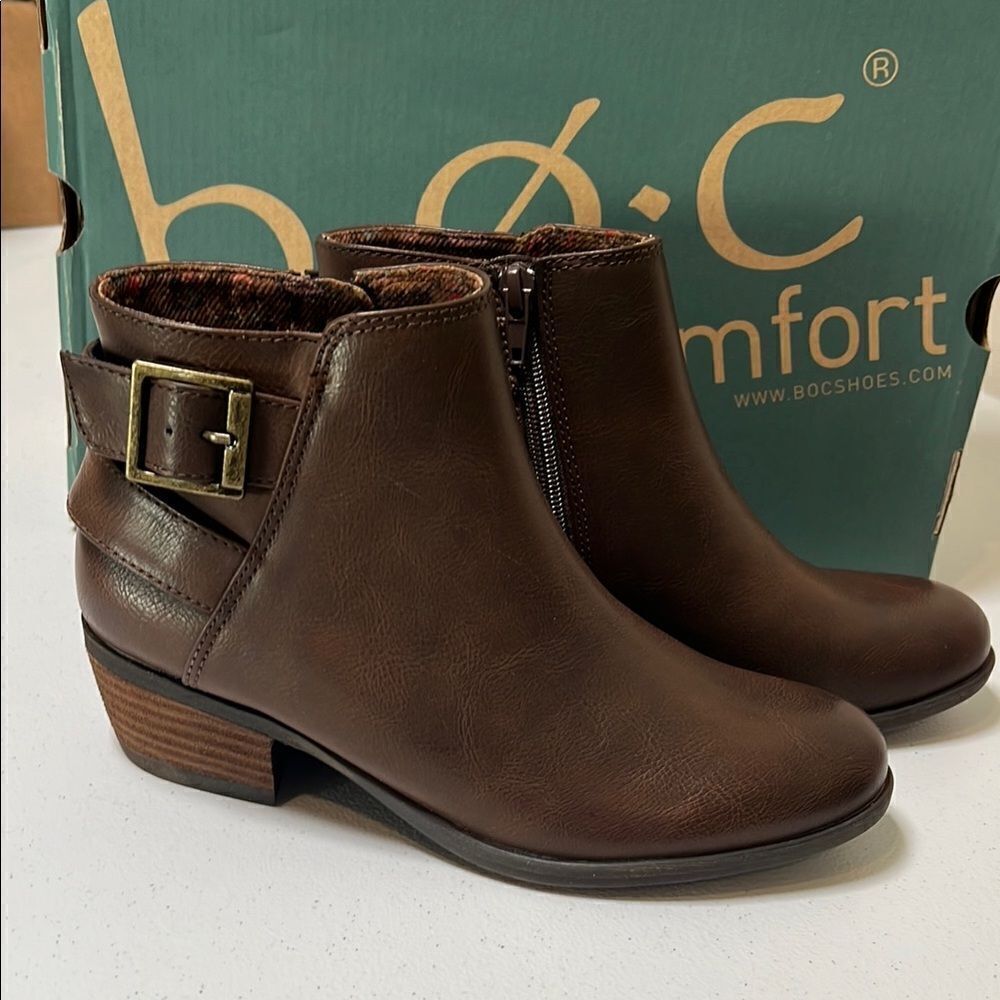 Women's Lydia Back Belt Comfort Bootie